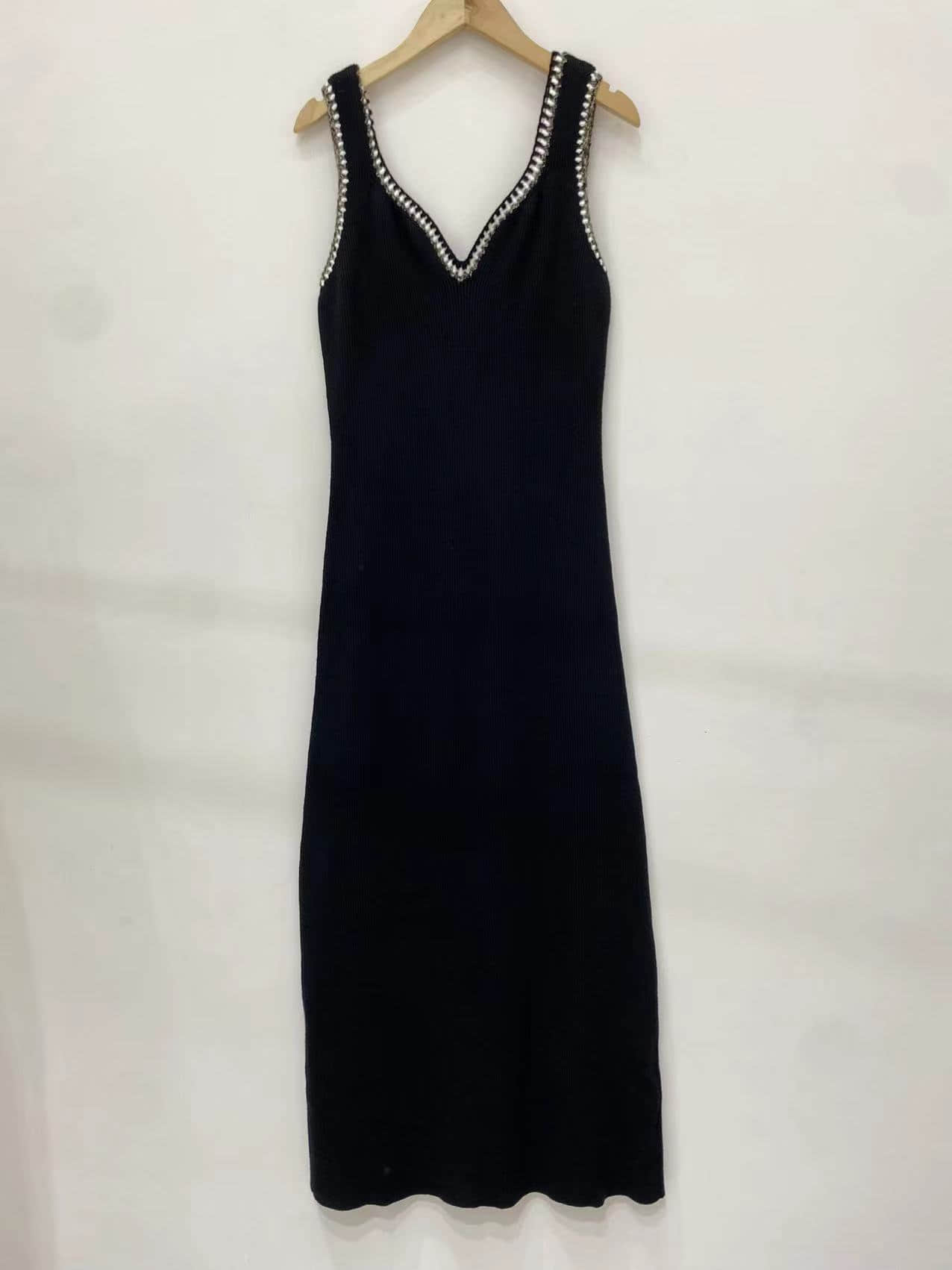 Women's black sequined knitted dress