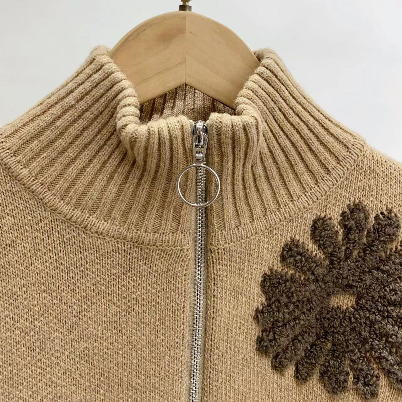 Women's embroidered knitted cardigan