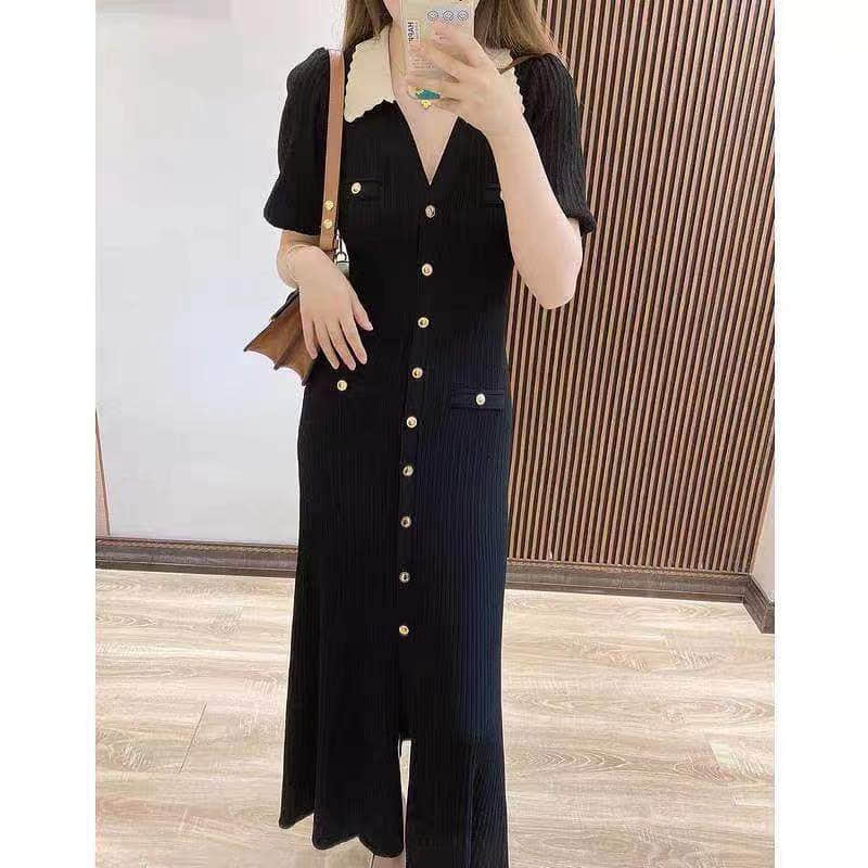 Women's black short-sleeved knitted slim dress