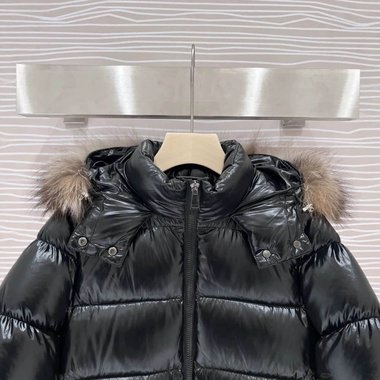 Black Long Sleeve Down Coat for Autumn and Winter