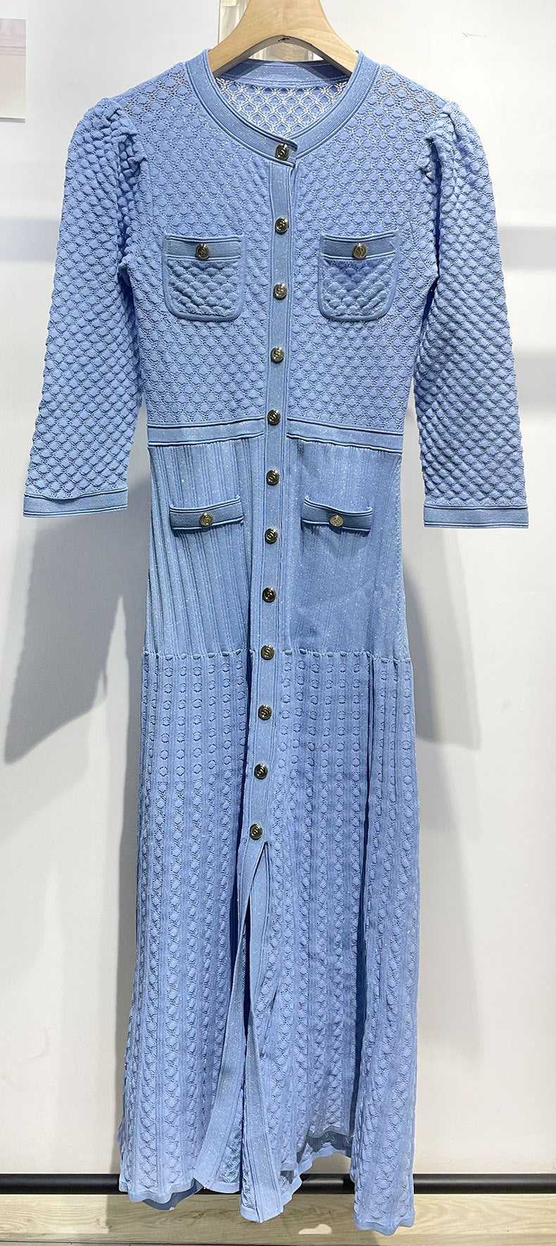 Women's three-quarter sleeve knitted dress