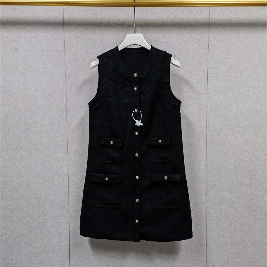 Women's round neck black sleeveless dress
