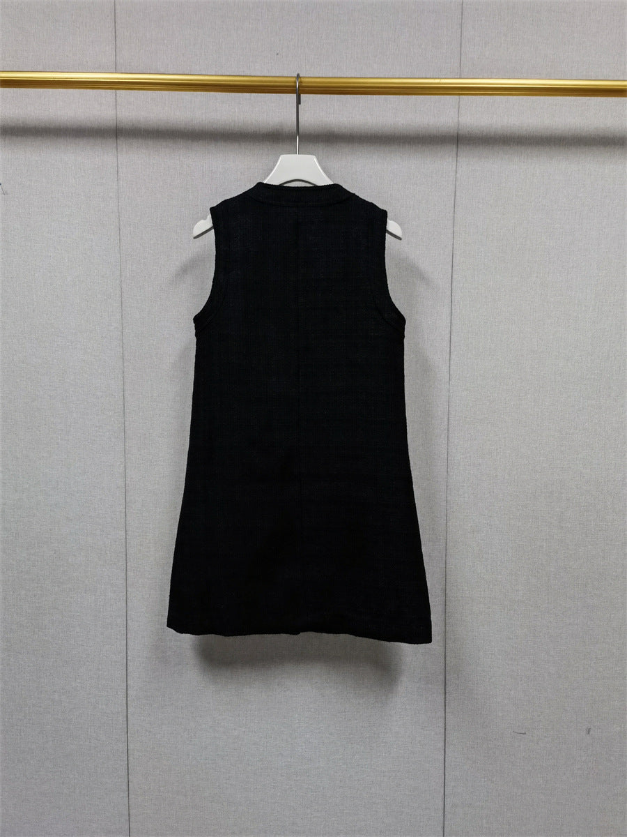 Women's round neck black sleeveless dress