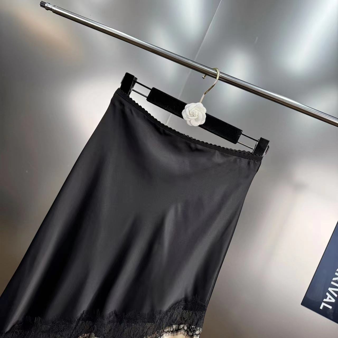 Women's lace hollow skirt