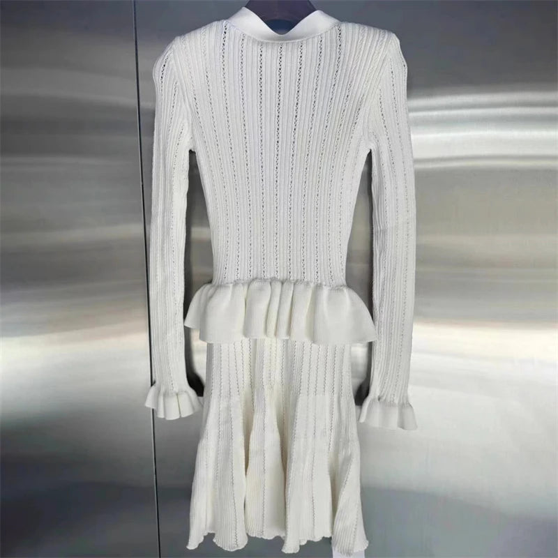 Women's white V-neck long-sleeved knitted mini dress
