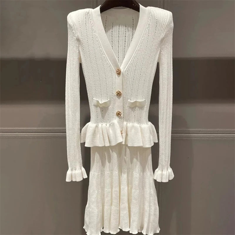 Women's white V-neck long-sleeved knitted mini dress