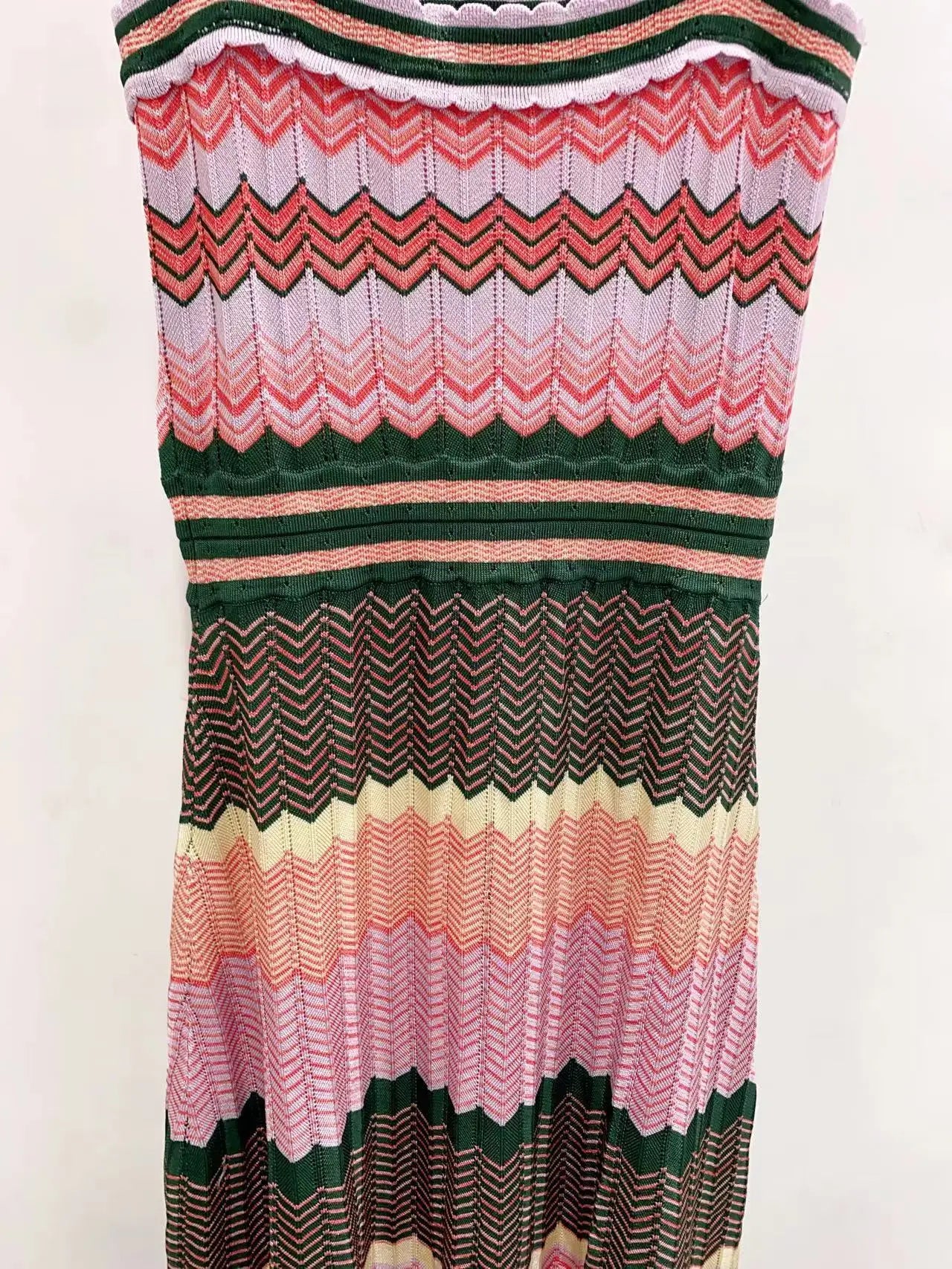 Clashing color striped wave edge knitted dress temperament elegant resort style women's dresses 2024 autumn new