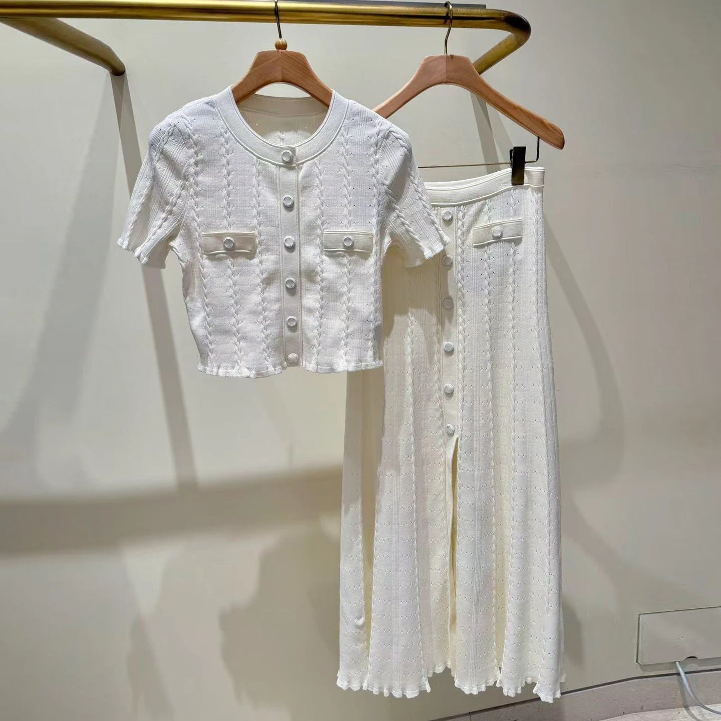 Women's short-sleeved cardigan dress suit