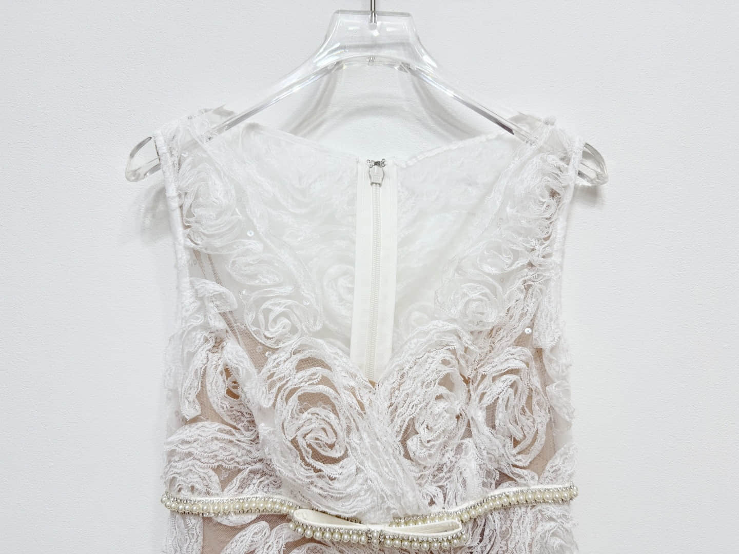 V-neck lace sleeveless mini dress