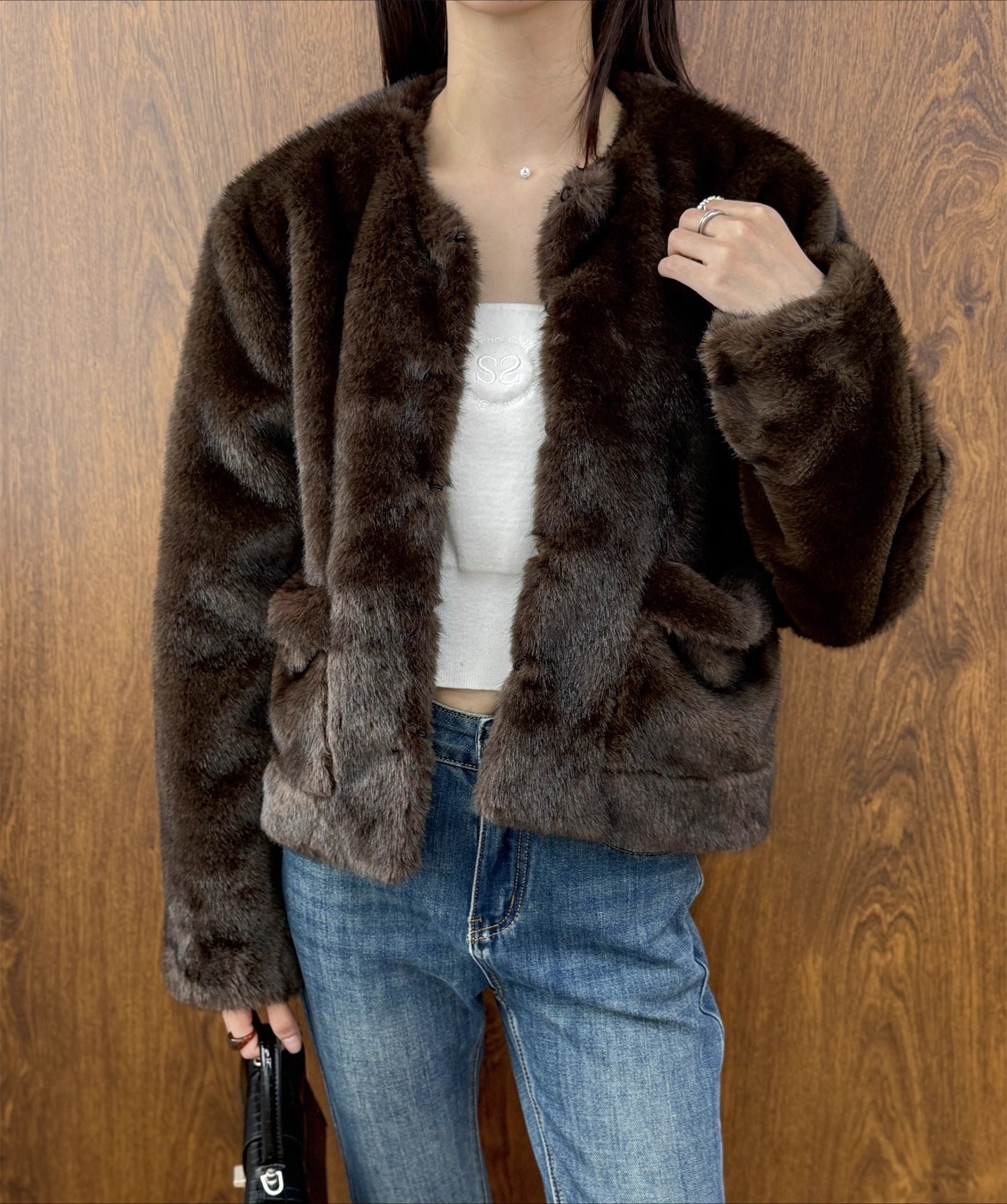 Women's round neck long sleeved jacket