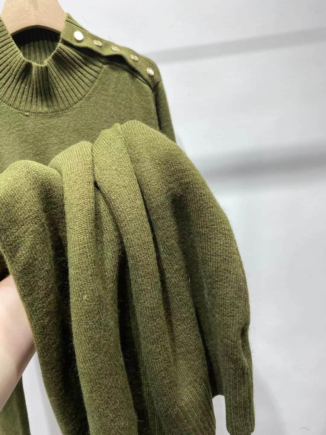 Women's green round neck knitted dress
