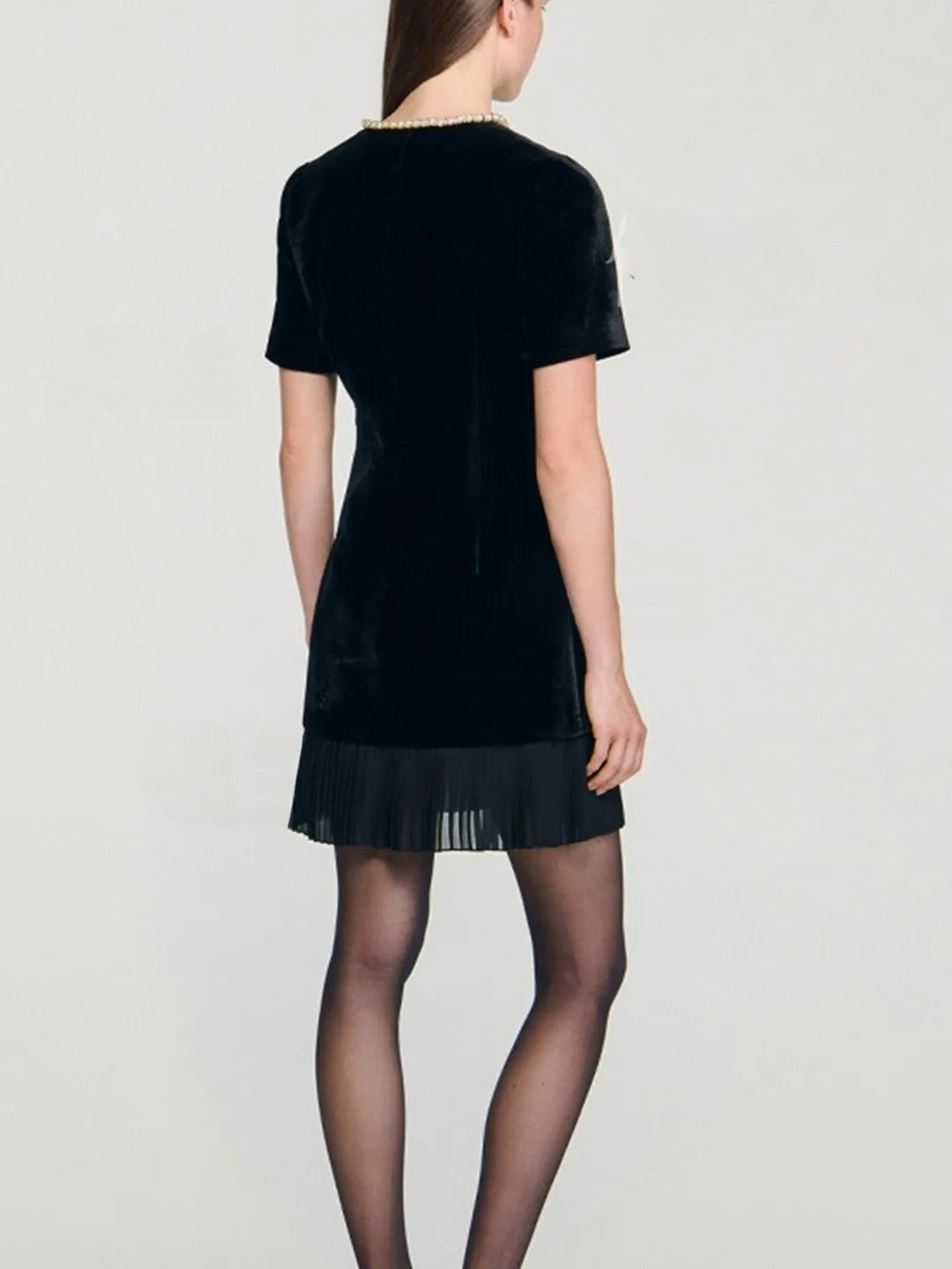 Women's black pearl short-sleeved dress