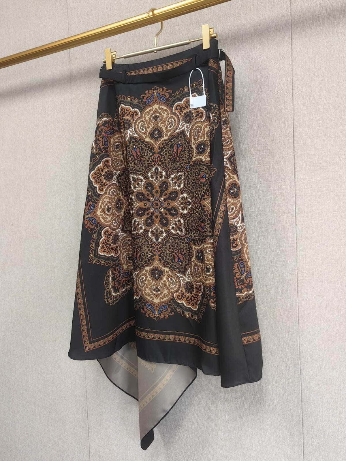Women’s Elegant Asymmetric Half-Skirts