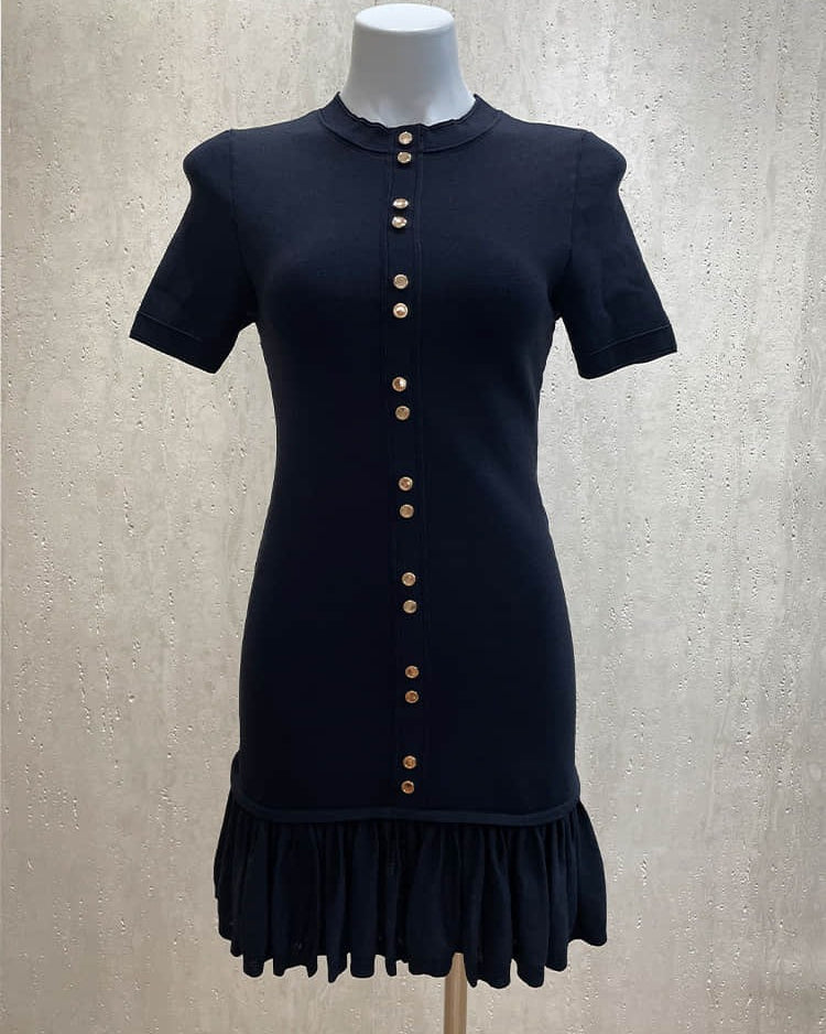 Black short-sleeved single-breasted slim-fit knitted dress