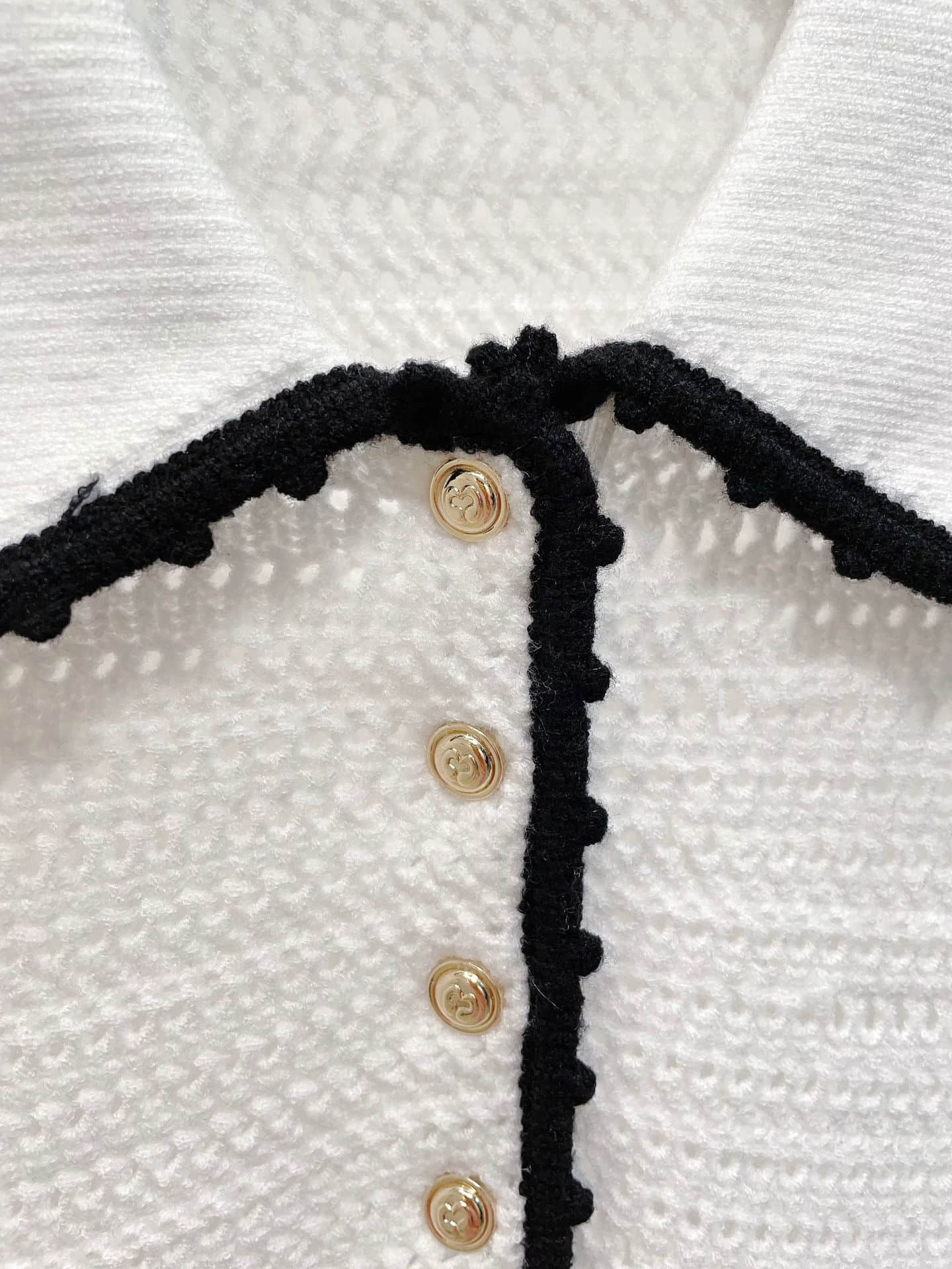 White lapel pocket knit dress