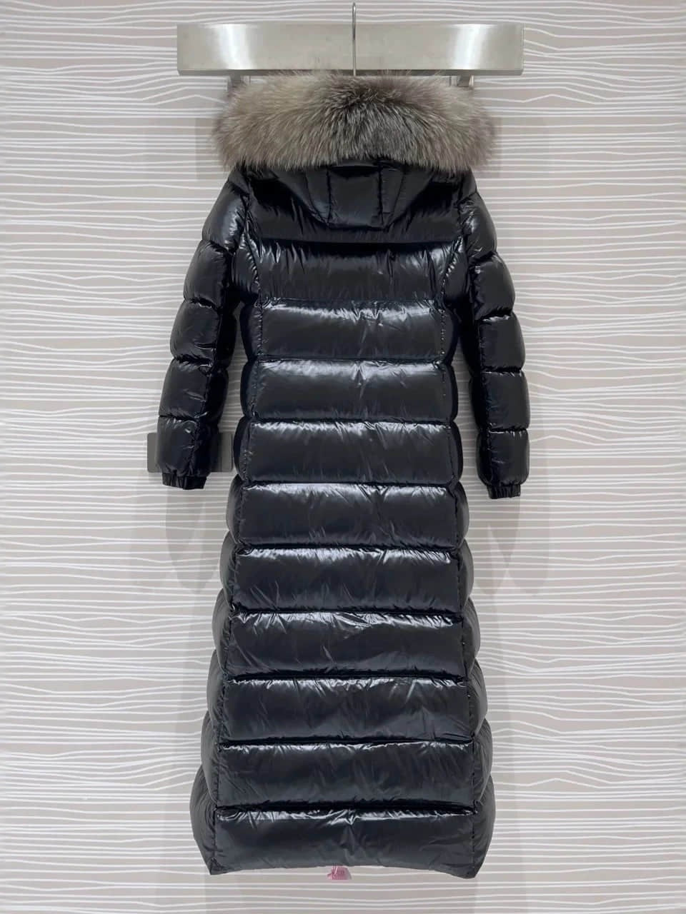 Black Long Sleeve Down Coat for Autumn and Winter