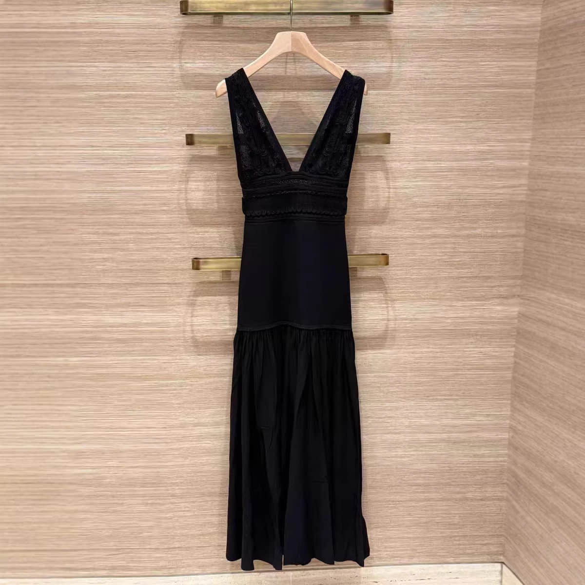 Women's black hollow out dress