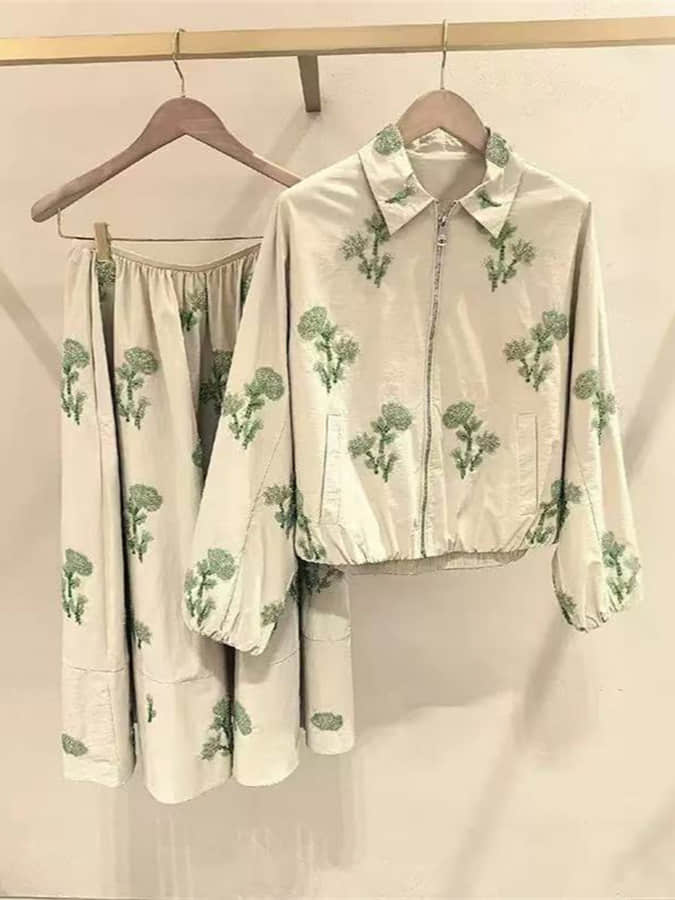 Green embroidered lapel casual two-piece suit