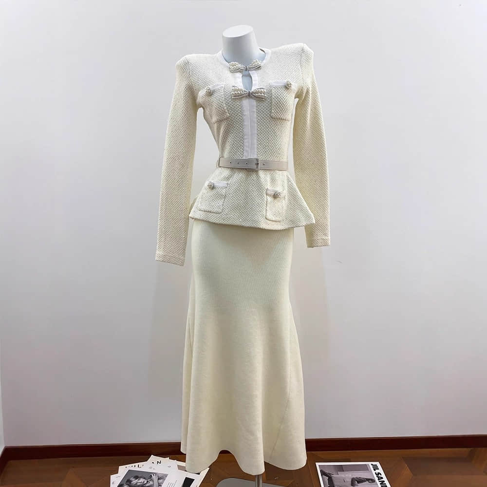 Women's slim fit long sleeved round neck dress