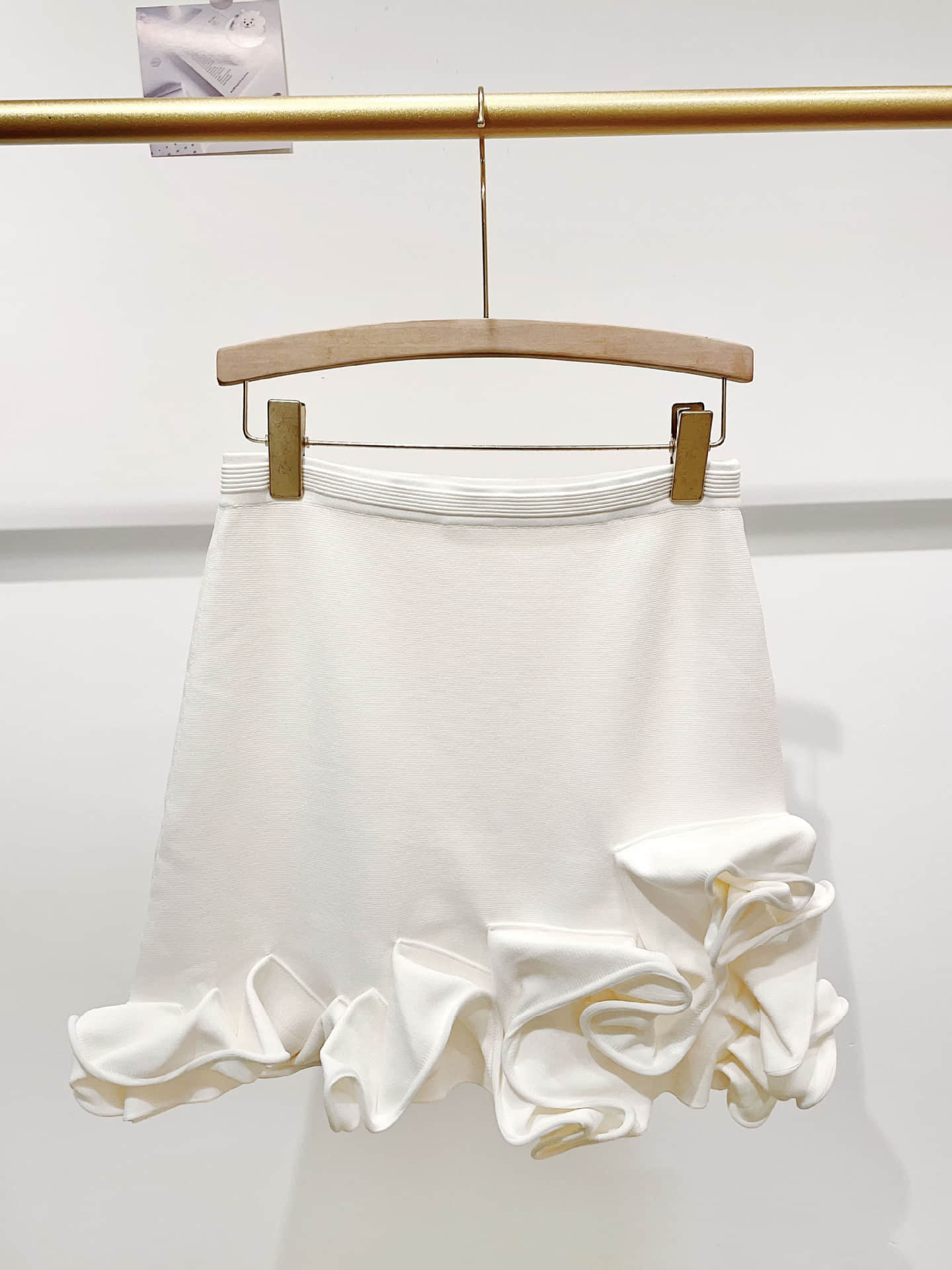 White casual two piece suit