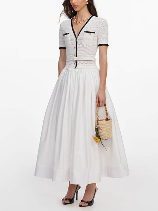 Women's white V-neck knitted short-sleeved dress
