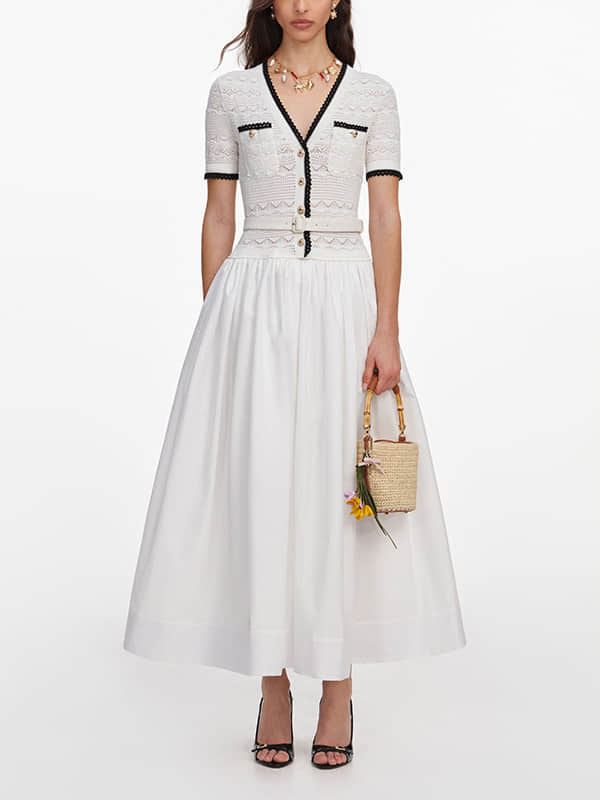 Women's white V-neck knitted short-sleeved dress
