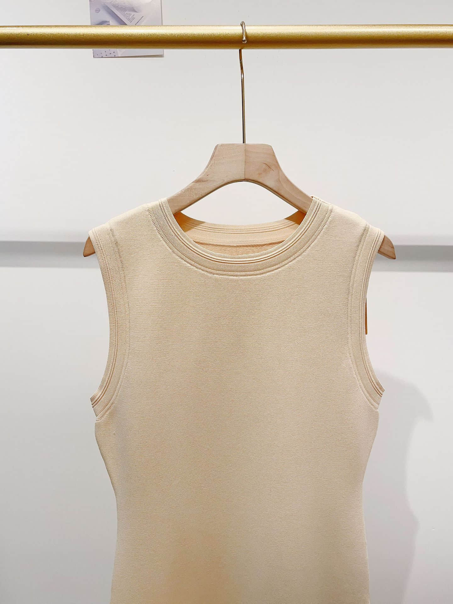 Asymmetrical crew neck knitted dress