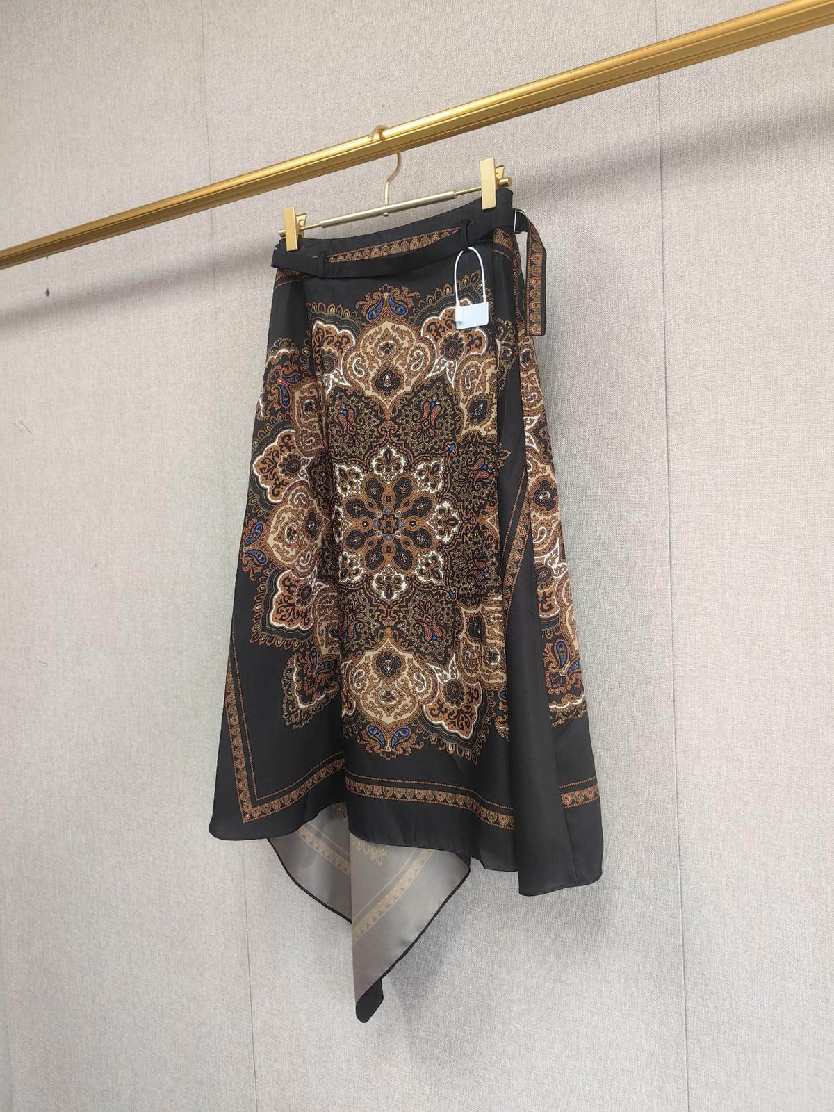 Women’s Elegant Asymmetric Half-Skirts