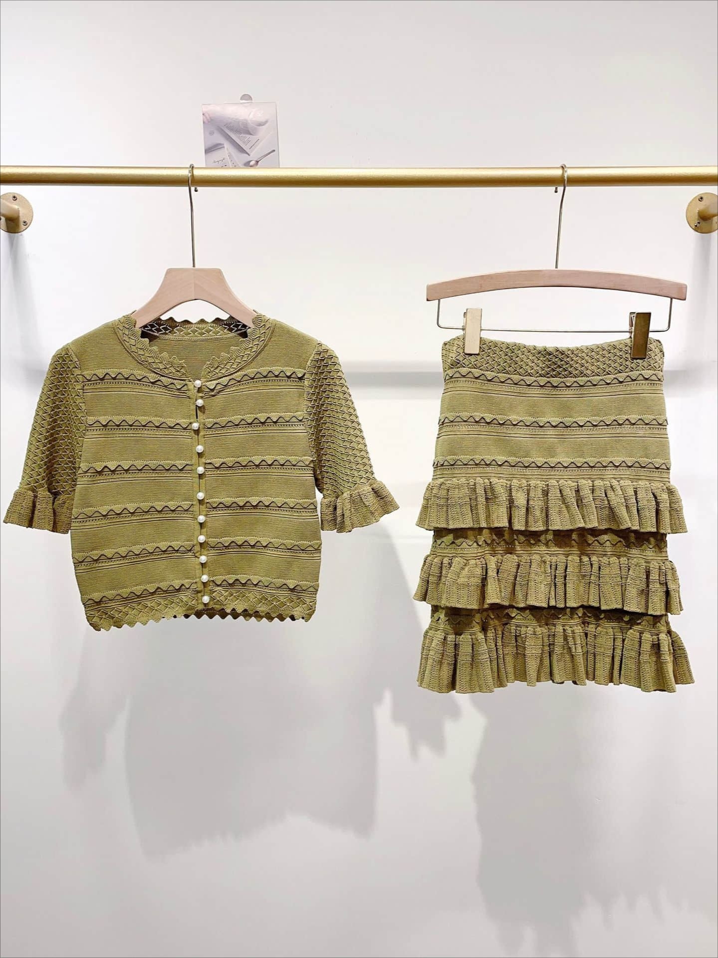 Women's green knitted casual two-piece suit
