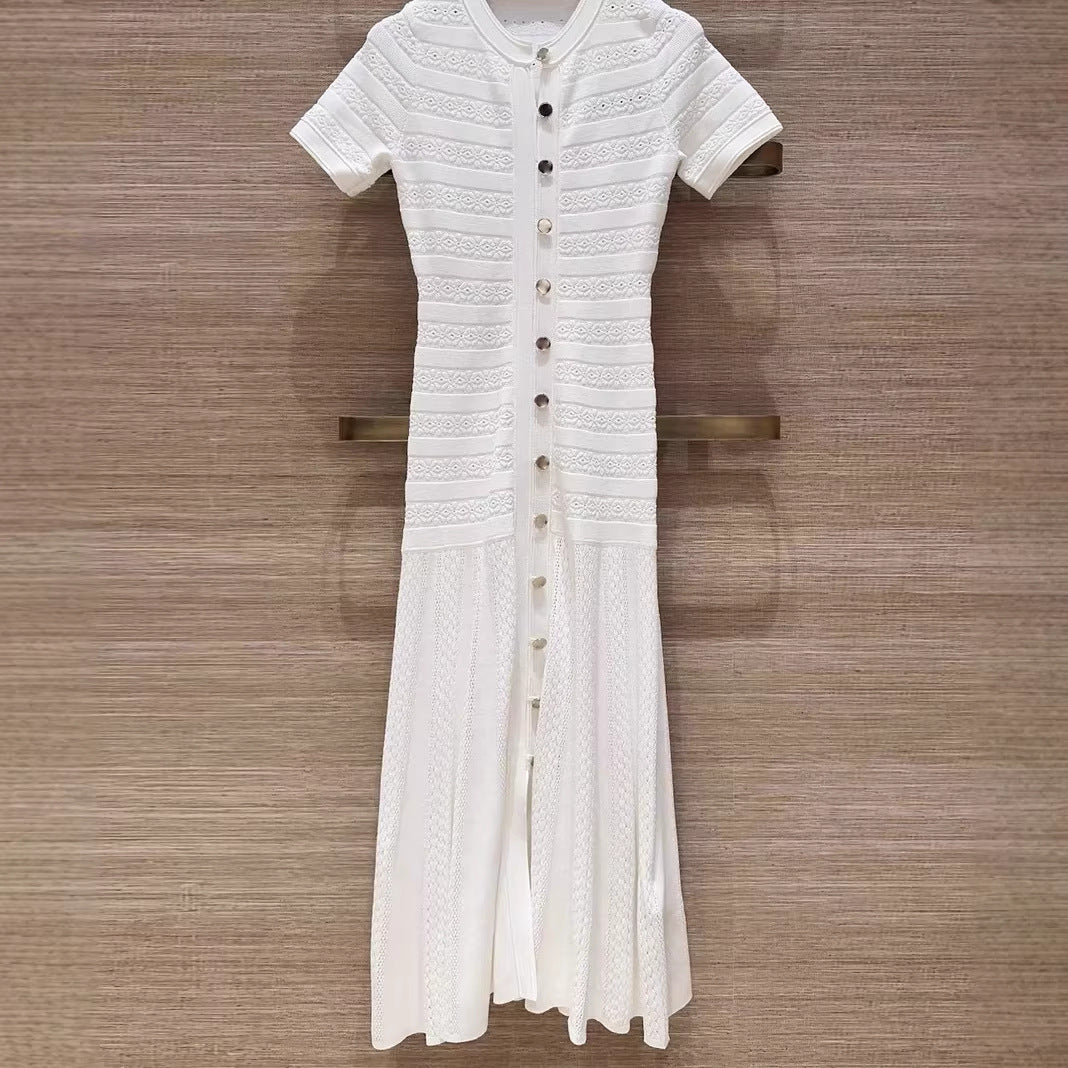 White short sleeved knitted slim and elegant dress