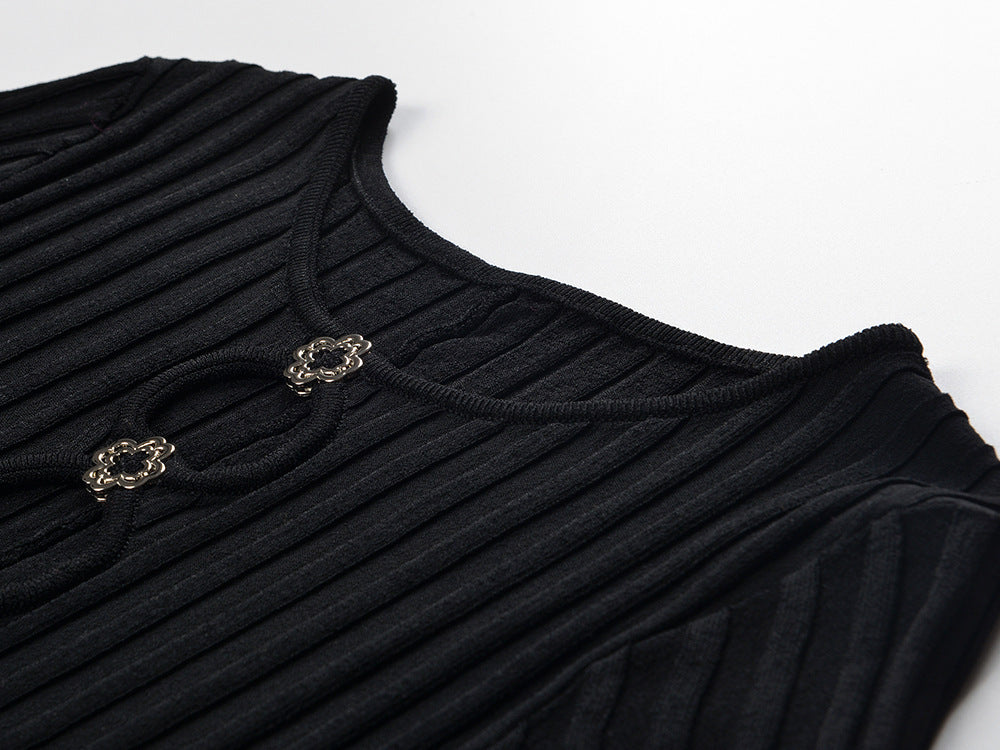 Women's black short sleeve knitted elegant dress