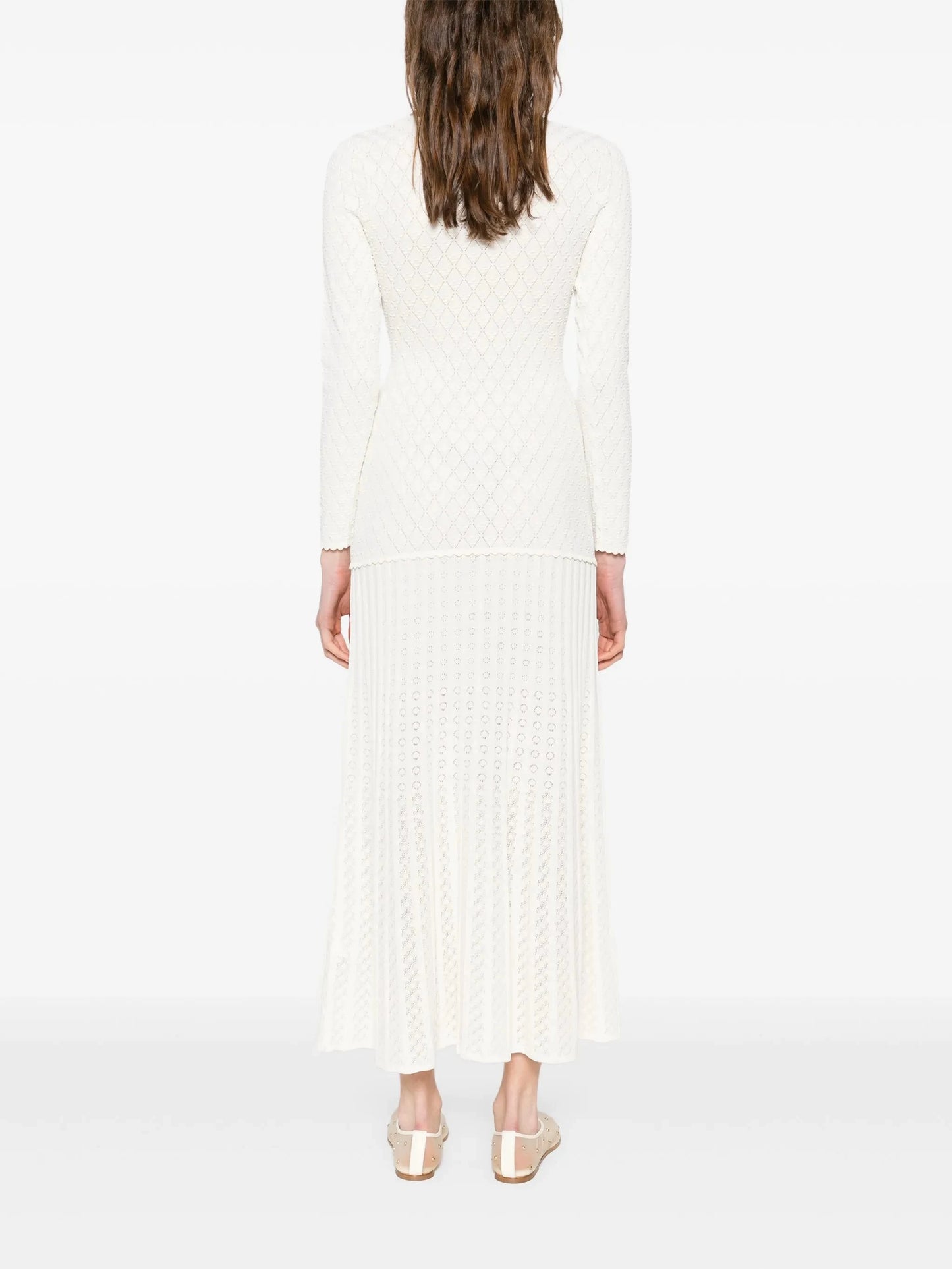 Women's white V-neck extended knitted dress