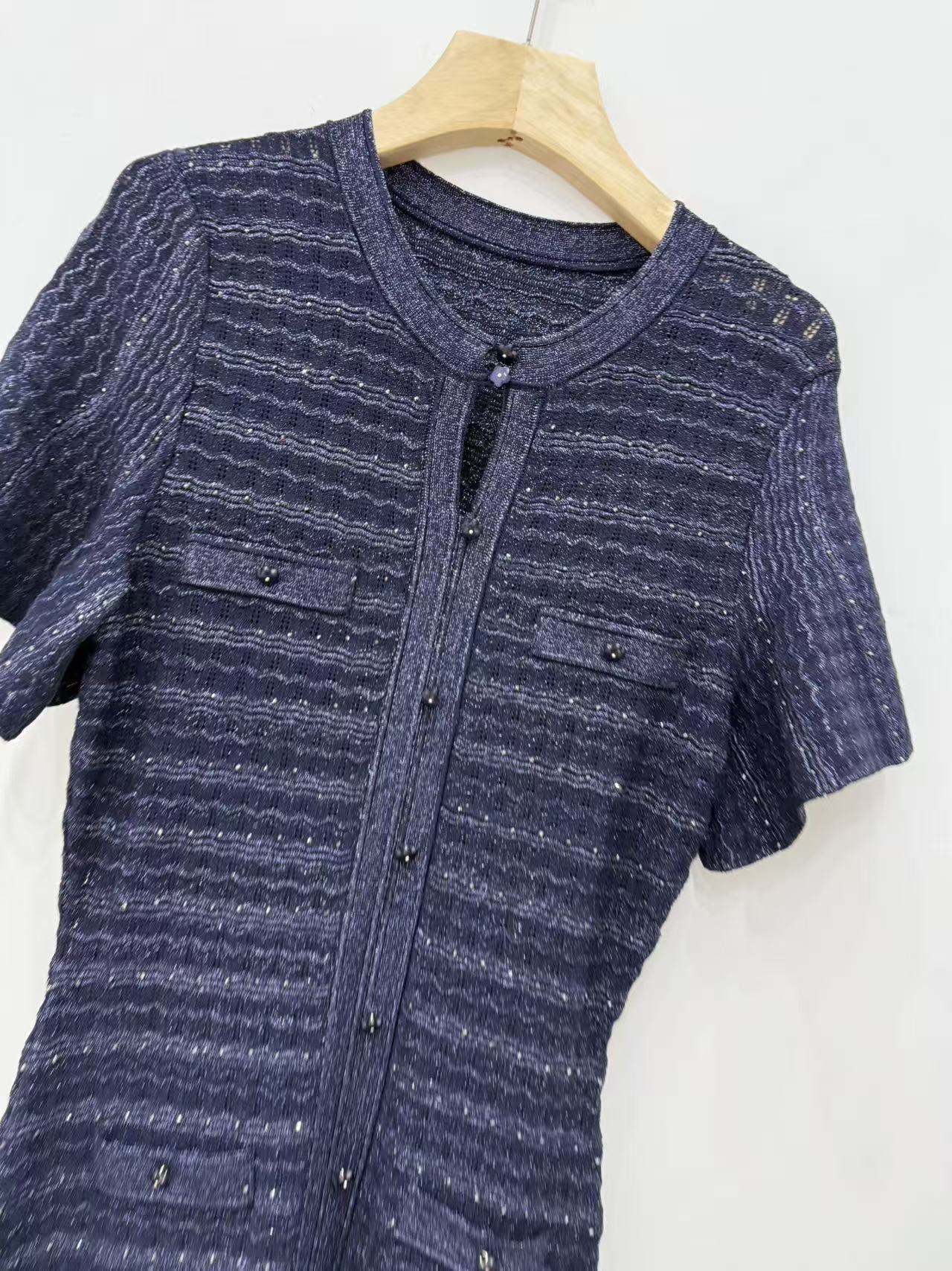 High-quality version of dark blue diamond-embellished short-sleeved slim dress