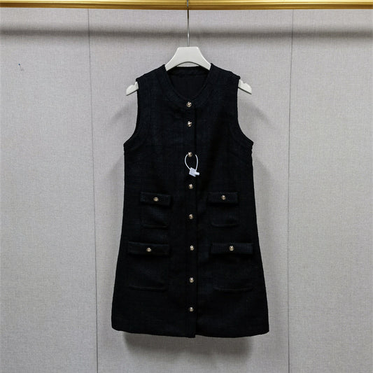 Women's round neck black sleeveless dress