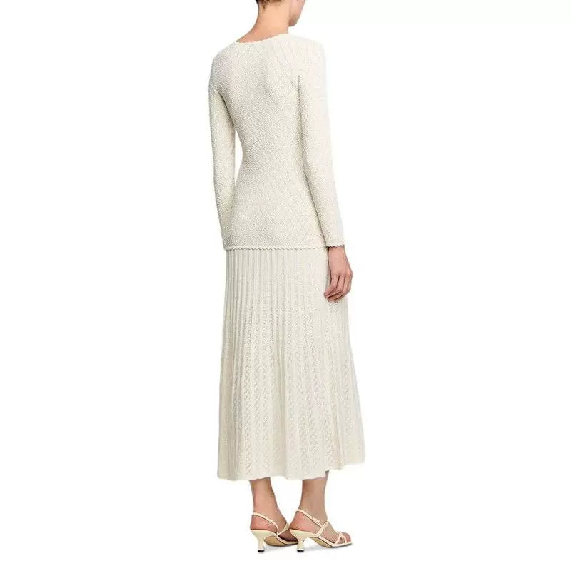 Women's long sleeved V-neck knitted dress