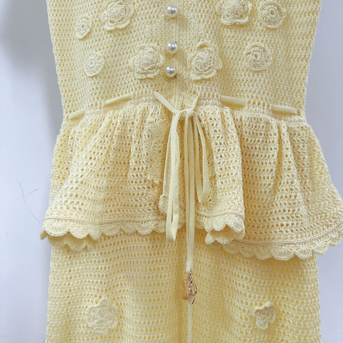 Women's yellow knitted short sleeved dress
