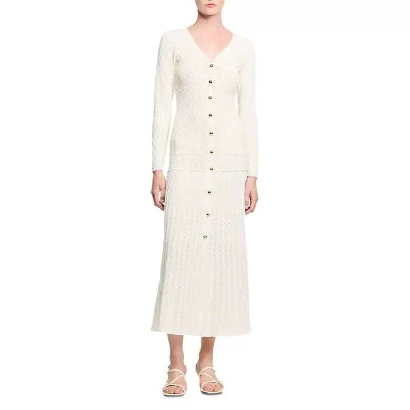 Women's long sleeved V-neck knitted dress