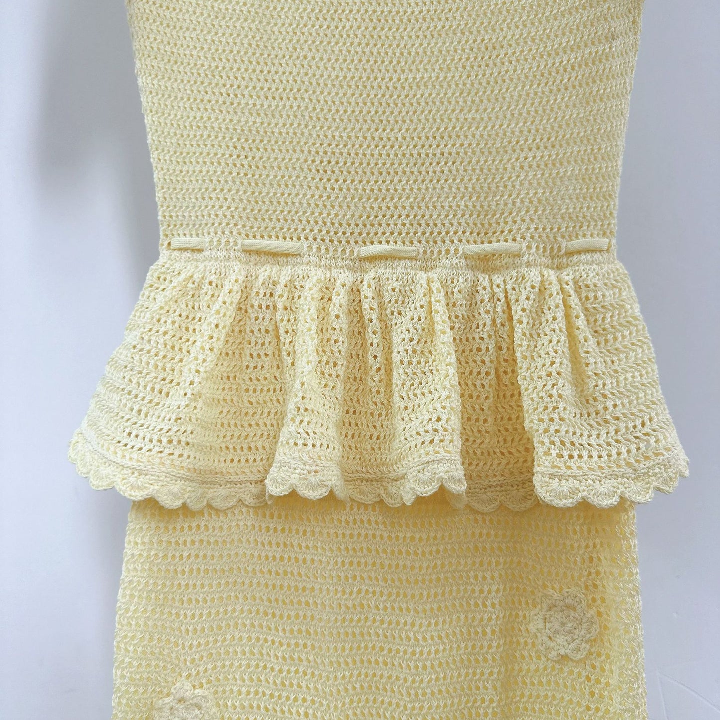 Women's yellow knitted short sleeved dress
