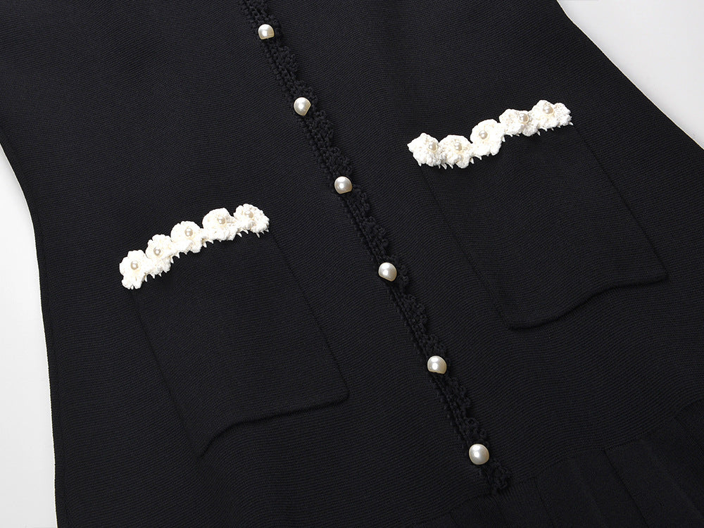 Women's black knitted sleeveless knitted slim fit dress