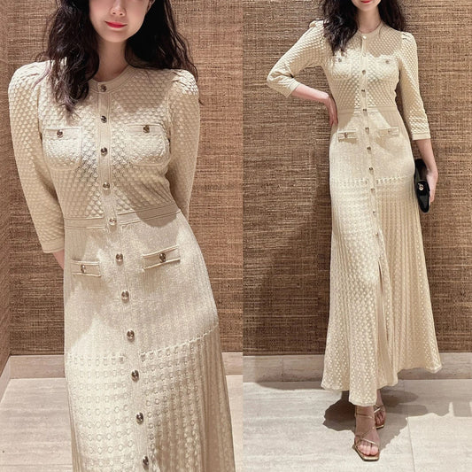 Women's three-quarter sleeve knitted dress