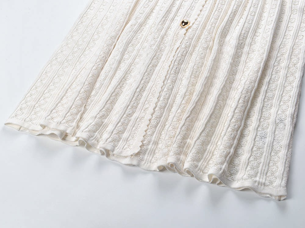 Women's white V-neck extended knitted dress