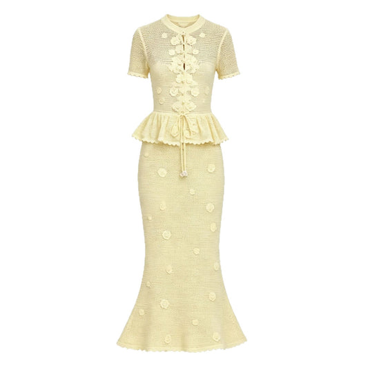 Women's yellow knitted short sleeved dress