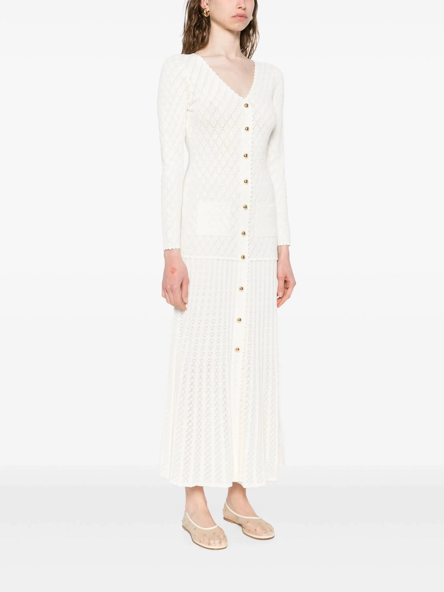 Women's white V-neck extended knitted dress
