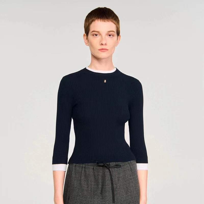 Women's long sleeved round neck sweater