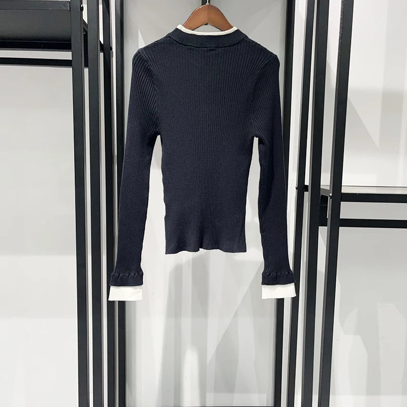 Women's long sleeved round neck sweater