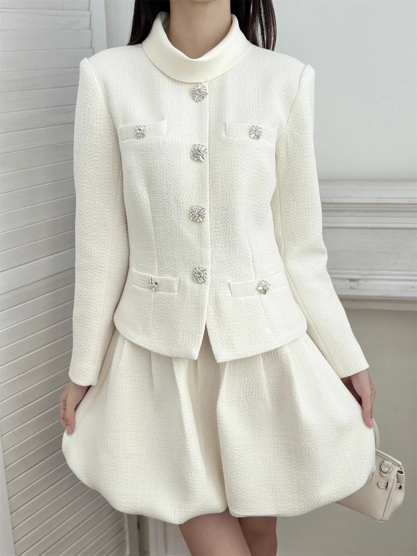 2026 Elegant Diamond Buttons Stand Collar Long Sleeved Flower Bud Short Robe Female Vintage Style