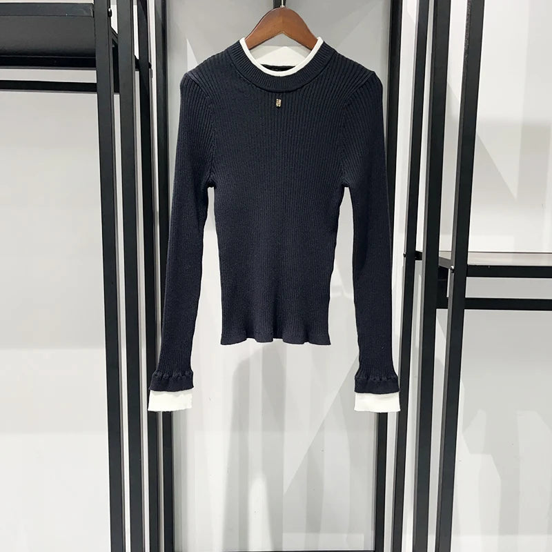 Women's long sleeved round neck sweater