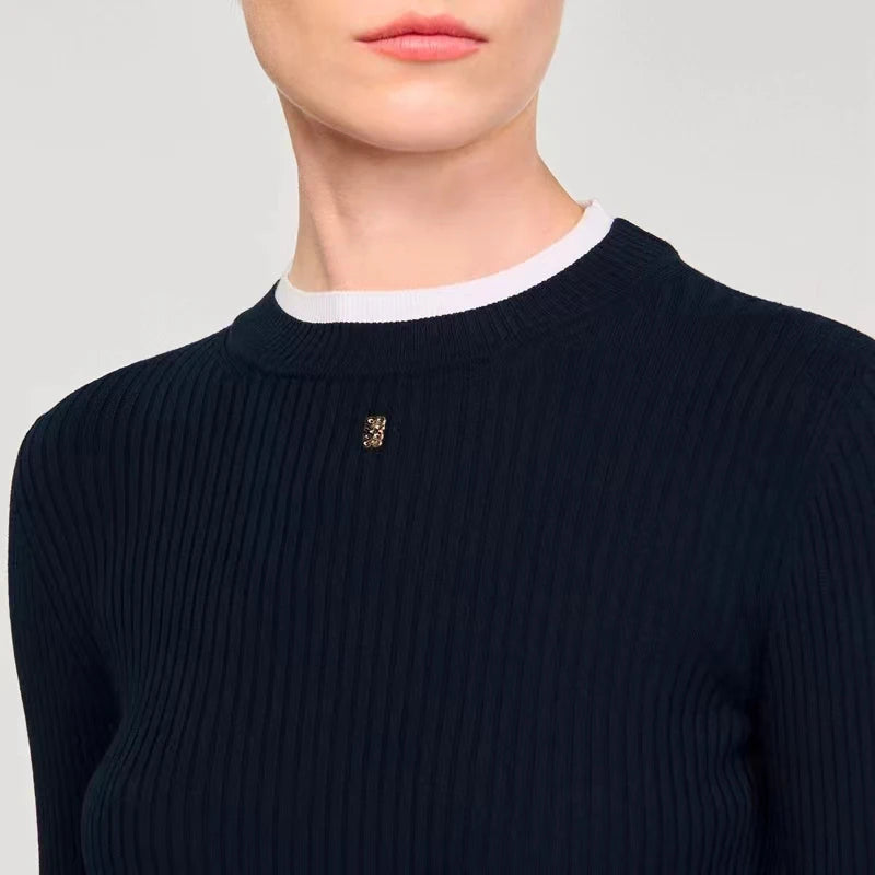 Women's long sleeved round neck sweater