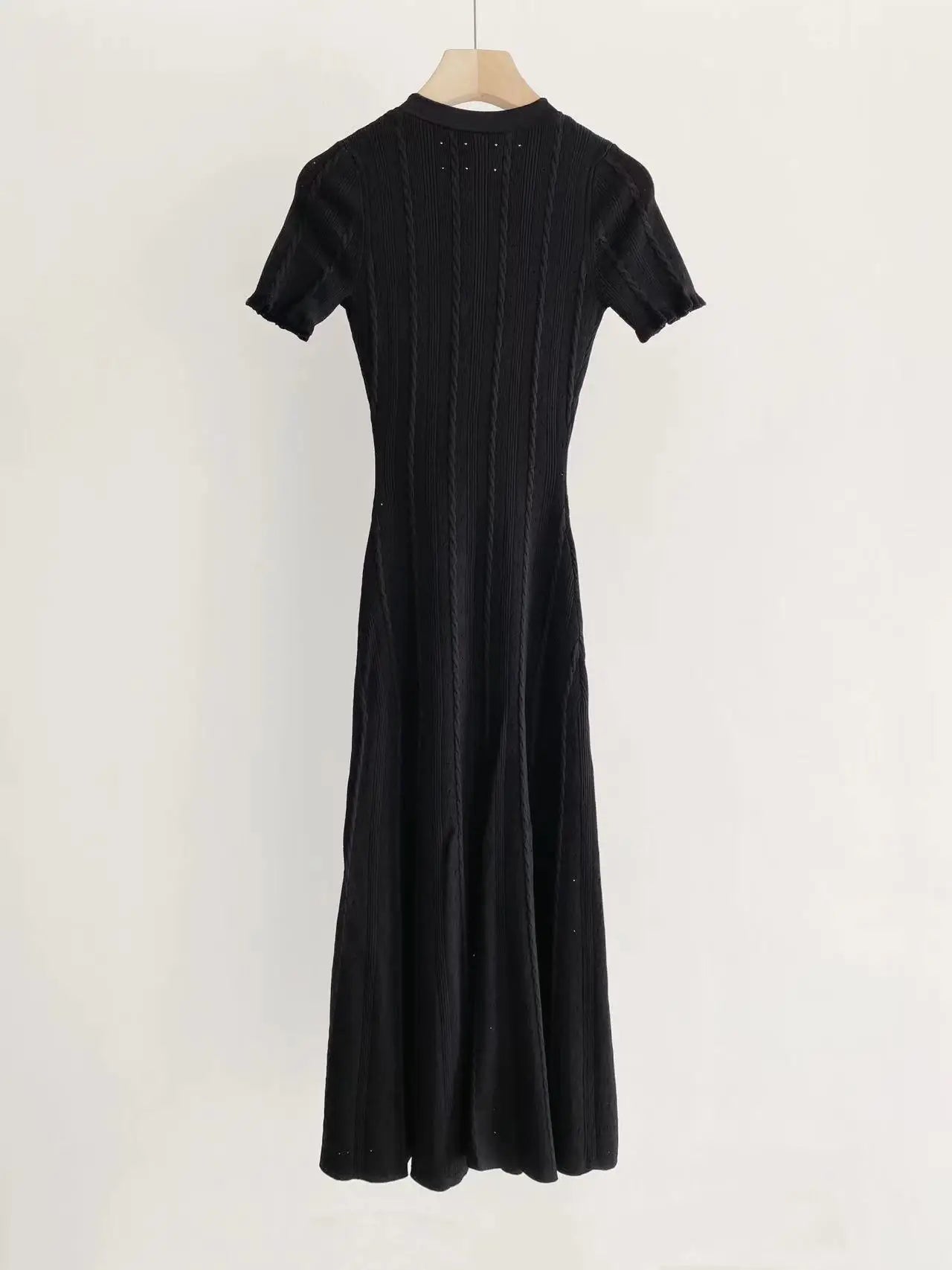 Women's Short Sleeve Round Neck Slim Fit Knit Elegant Dress