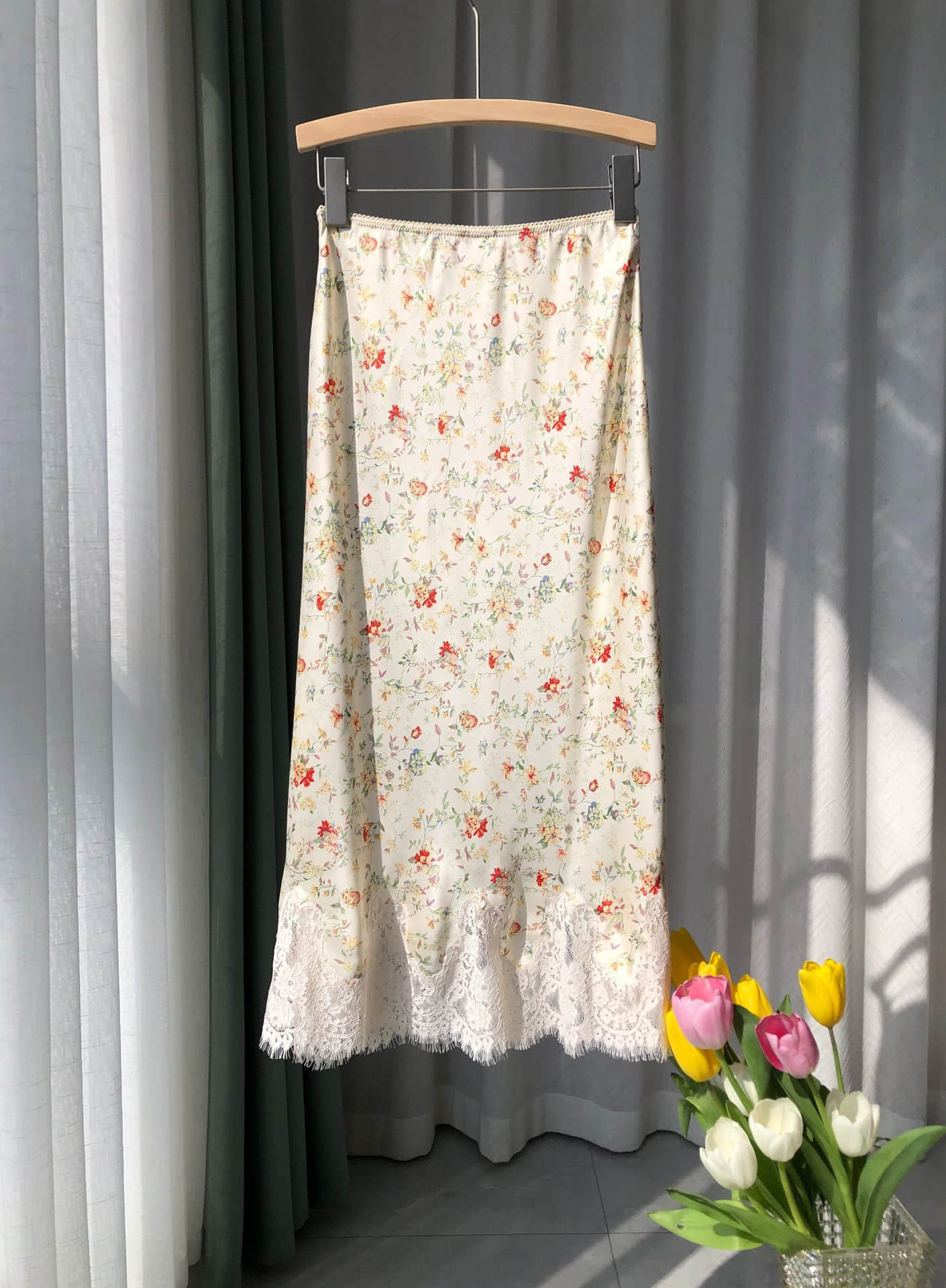Women's elegant silk printed skirt